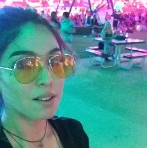 Meet your Posher, Kimberly